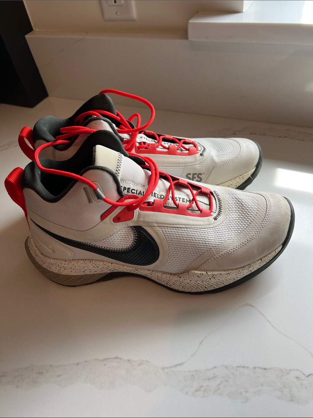 Nike Men's SFS white red high top trail sneakers size 12.5